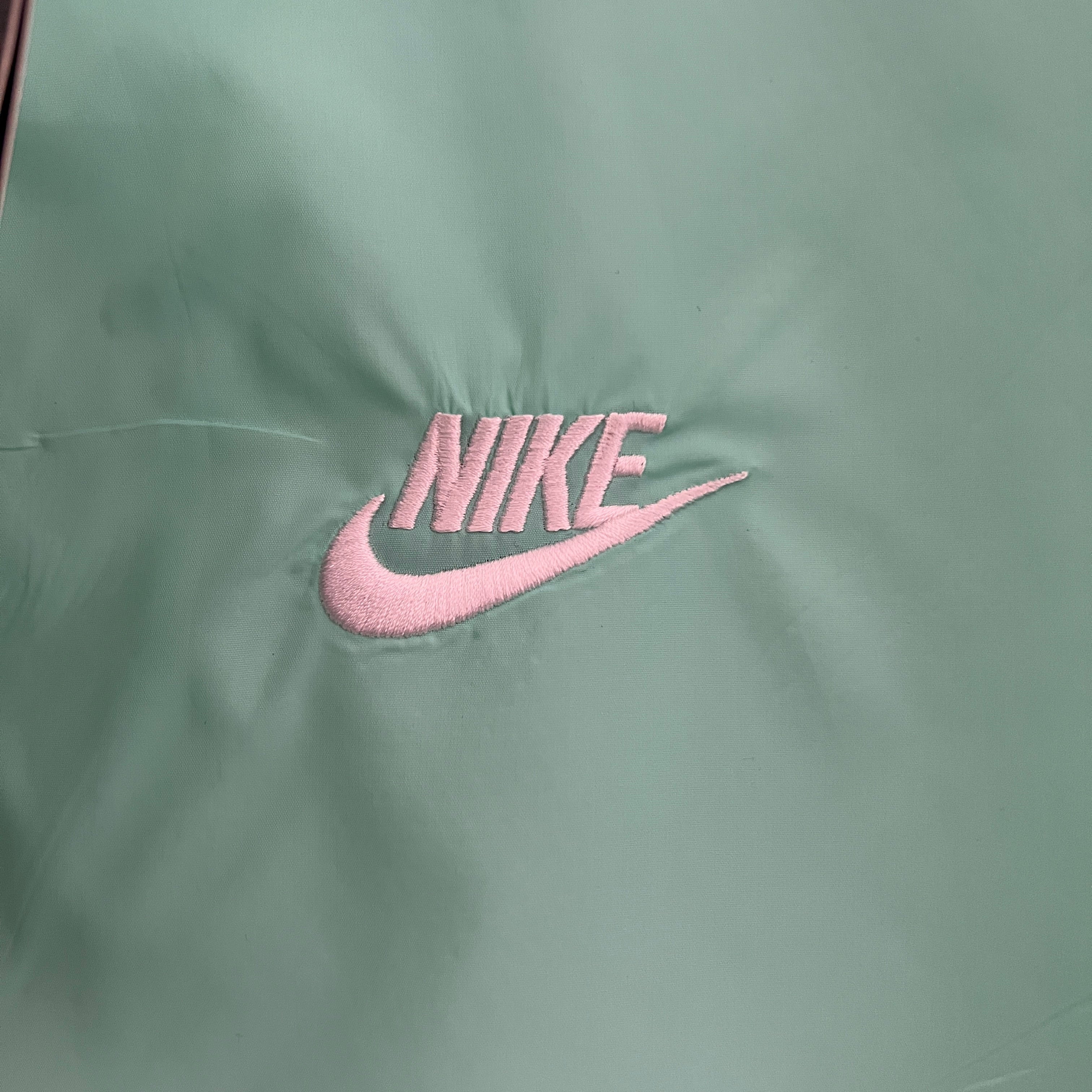 Corta Vento Nike Branca com Azul - 2024