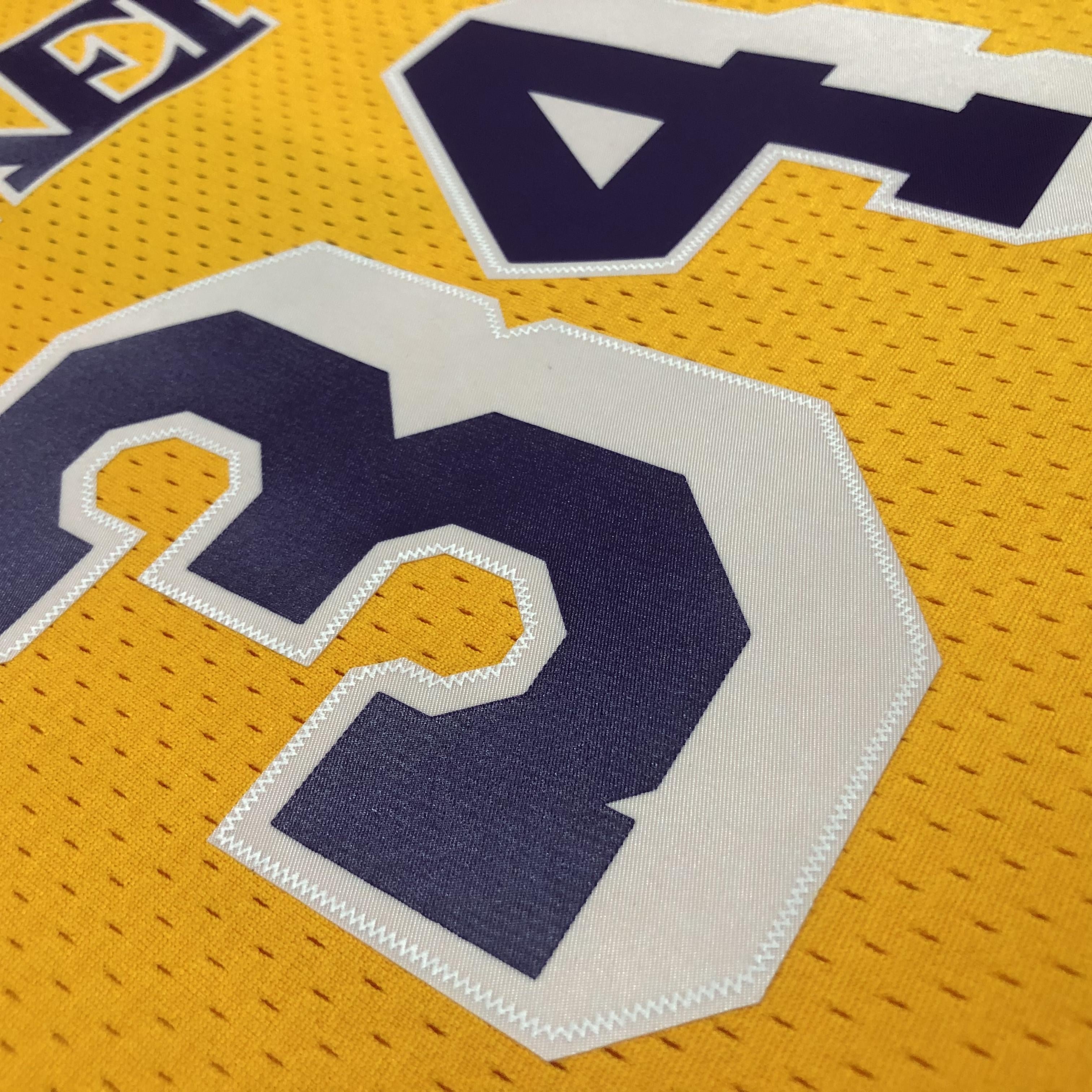 Regata Mitchell & Ness Los Angeles Lakers 1984-1985 Amarela