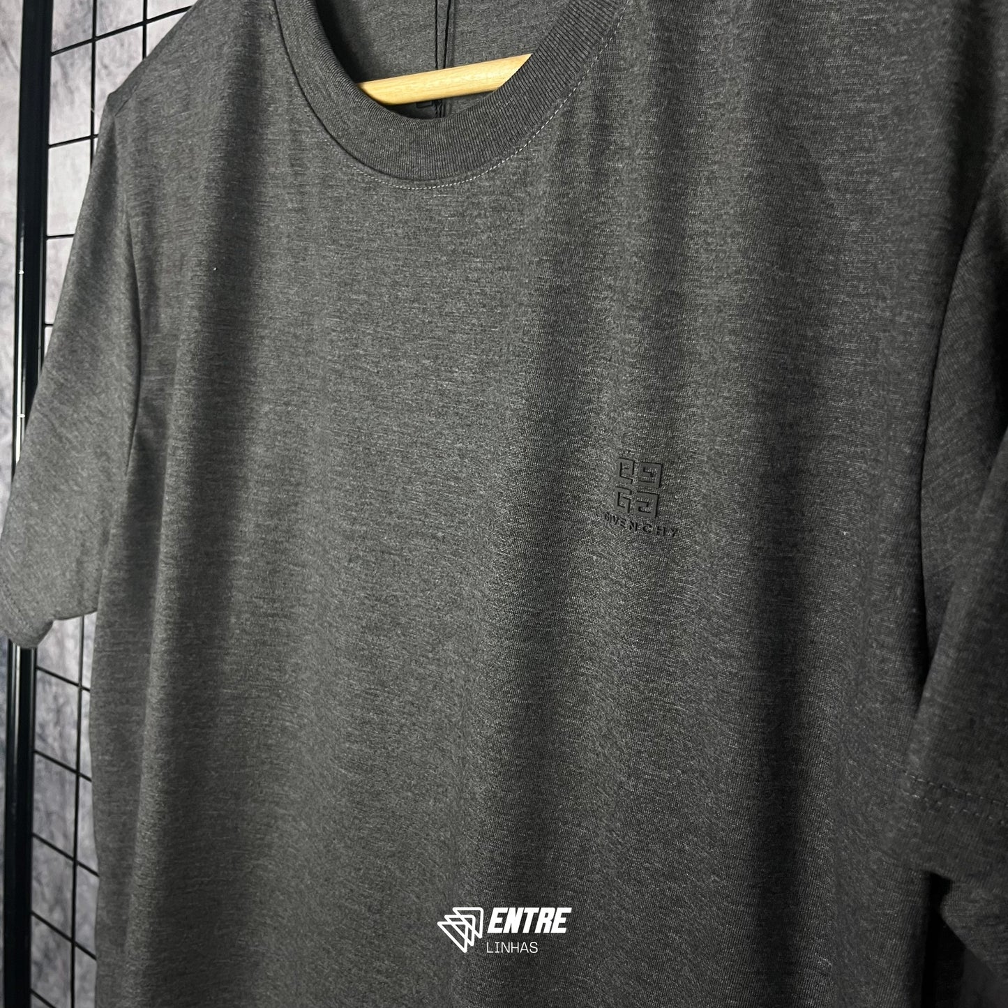 CAMISA ENTRE LINHAS