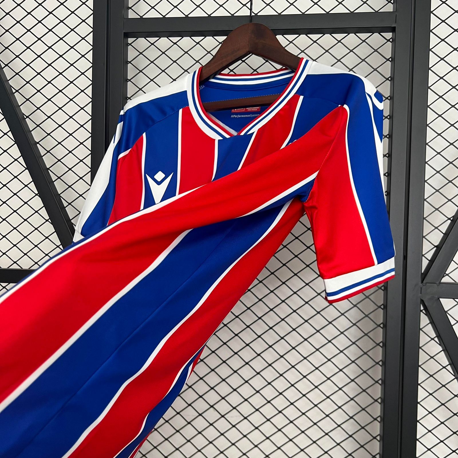 Camisa Crystal Palace Home  25/26 - Torcedor Masculina