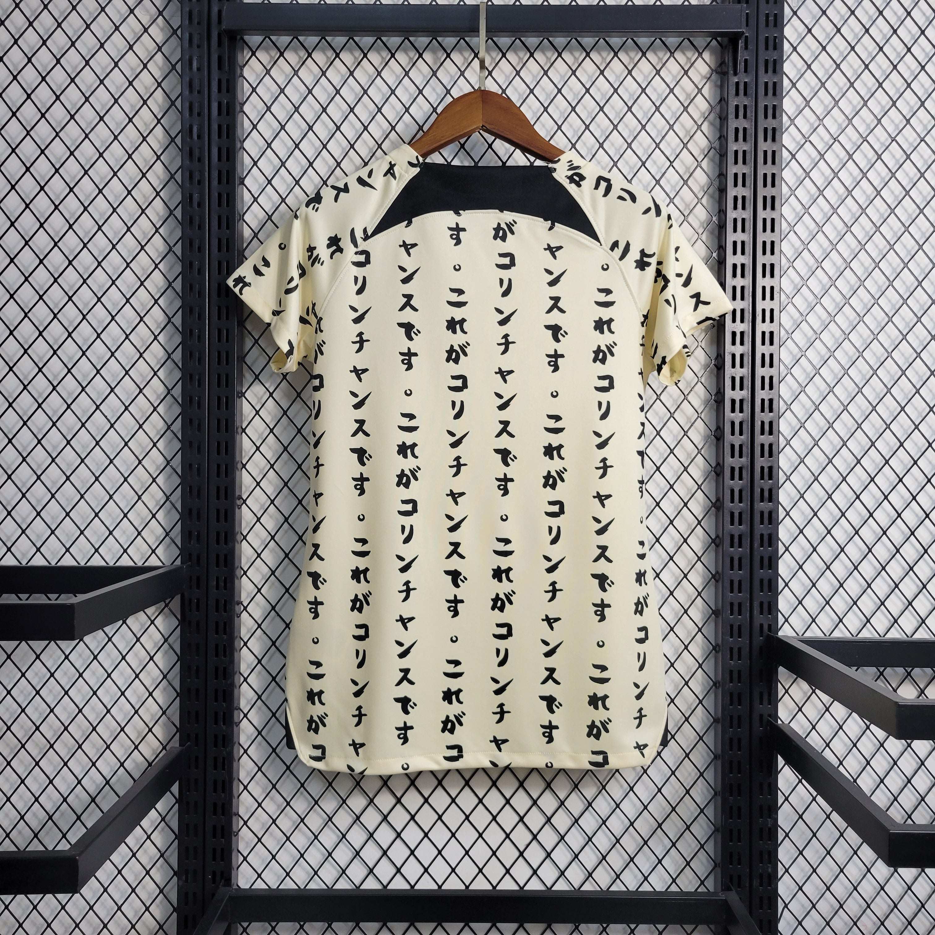 Camisa Feminina Comemorativa Animes Japão 22/23 Nike - Animes