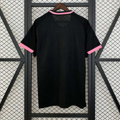 Camisa Real Madrid 25/26 Special Edition - Rosa e Preto